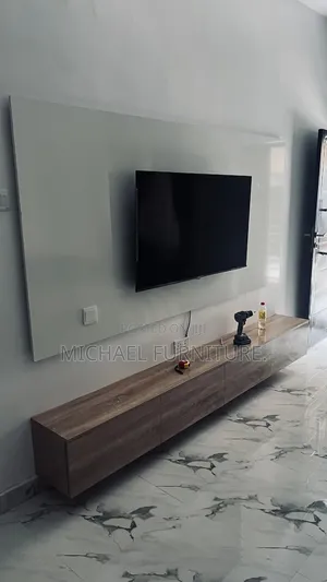 8 Feets Tv Console