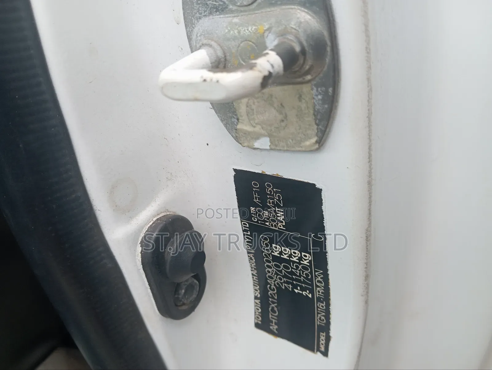 Toyota HiAce 2012 White