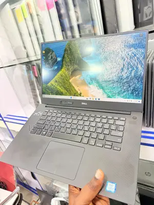 Laptop Dell Precision 15 5540 16GB Intel Core i7 SSD 256GB