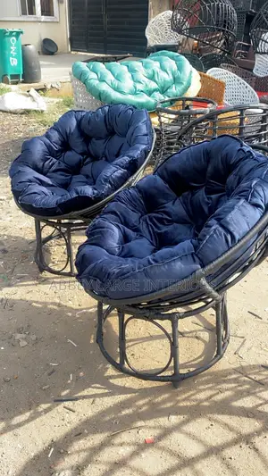 2pics Outdoor Seating Chairs