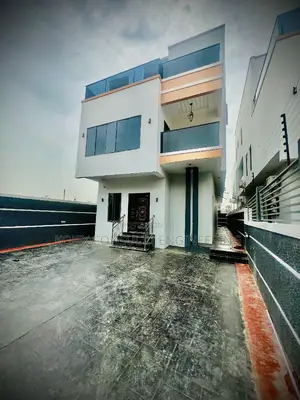 4bdrm Duplex in Opebi for sale