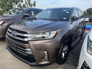 Toyota Highlander Limited Platinum 4x4 V6 (3.5L 6cyl 8A) 2018 Brown