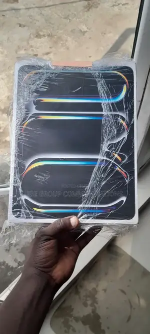 New Apple iPad Pro 13 (2024) 256 GB