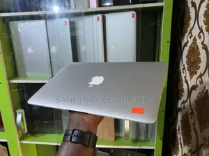 Laptop Apple MacBook Air 2010 2GB Intel Core I5 SSD 60GB