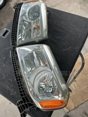 Headlights Honda Pilot 2013