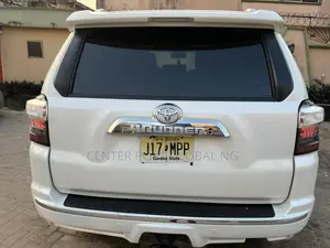 Toyota 4-Runner Limited 4dr 4x4 (4.0L 6cyl 5A) 2017 White