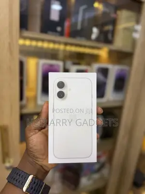 New Apple iPhone 16 128 GB White