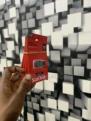 Sandisk Cruzer Blade 64gb.