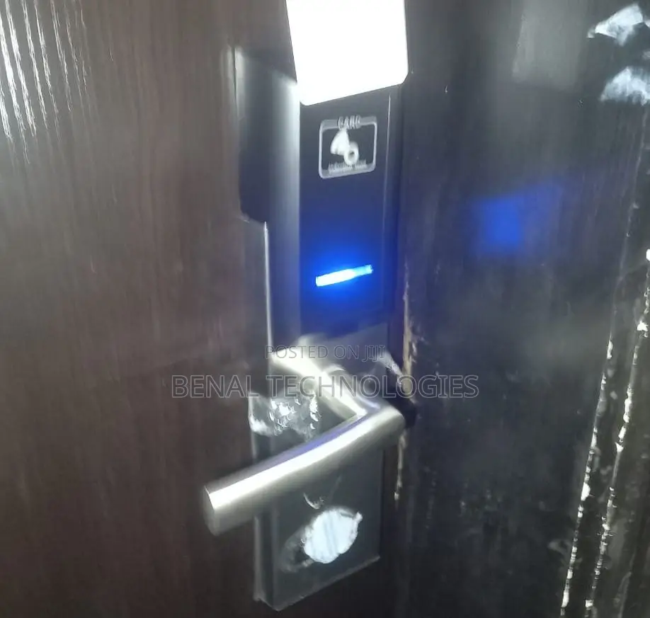 Efficient Hotel Check‐Ins Through Card Locks and Software