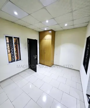 A 4 Units 3 Bedroom Flats