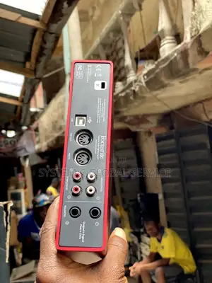 Focusrite Studio Sound Card 2i4