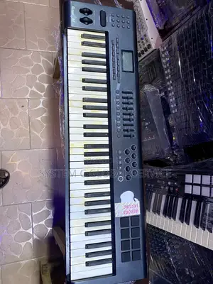 M Audio Axiom 61 Midi Keyboard