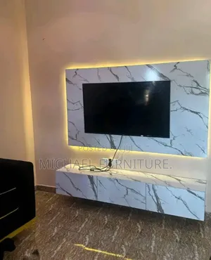 Dynamic Sturdy Tv Console