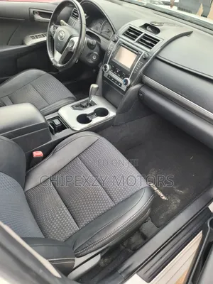 Toyota Camry SE 4dr Sedan (2.5L 4cyl 6A) 2012 White