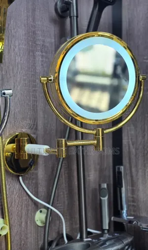 Gold 8 Magnifying Mirror With Led