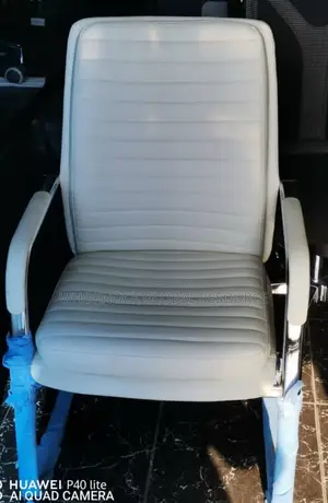 Visitors Chair 822c (White, Black and Brown)