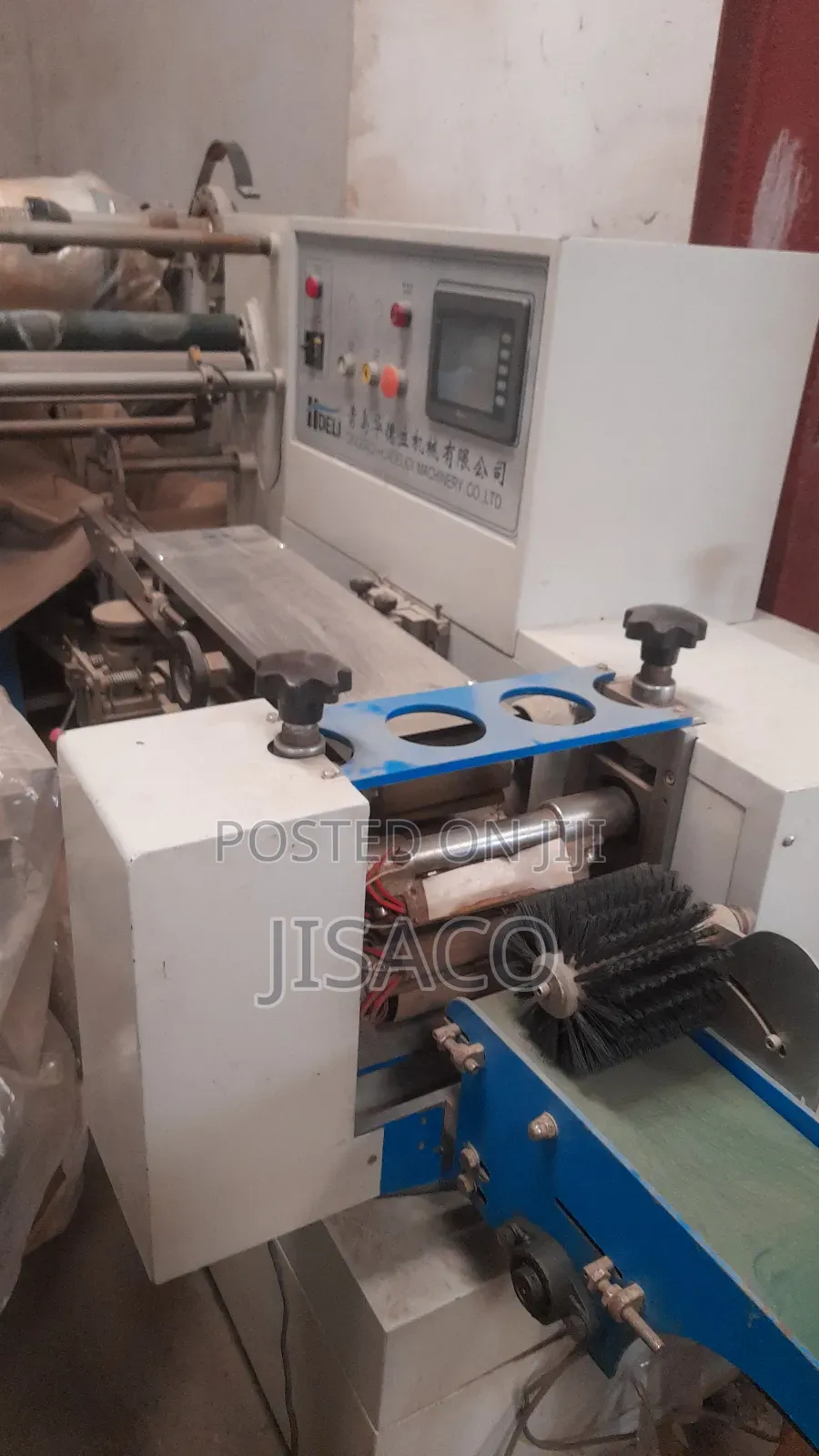 Flow Wrap Machine