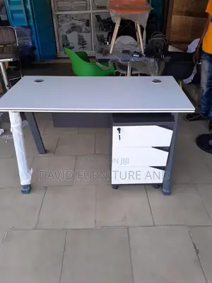 White Top Table (1.2 Meter)