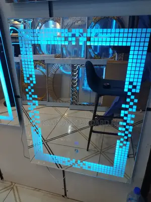 Luxury Mirror With Light With Designs 80*60 Screen Touch