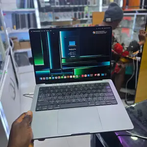 Laptop Apple MacBook Pro 2024 M3 8GB Apple M3 SSD 512GB