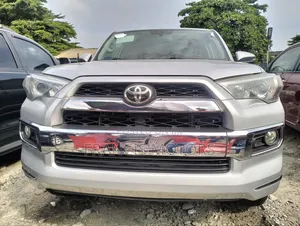 Toyota 4-Runner Limited 4dr SUV 4WD (4.0L 6cyl 5A) 2015 Silver