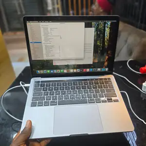 Laptop Apple MacBook Pro 2020 16GB Intel Core i7 SSD 512GB