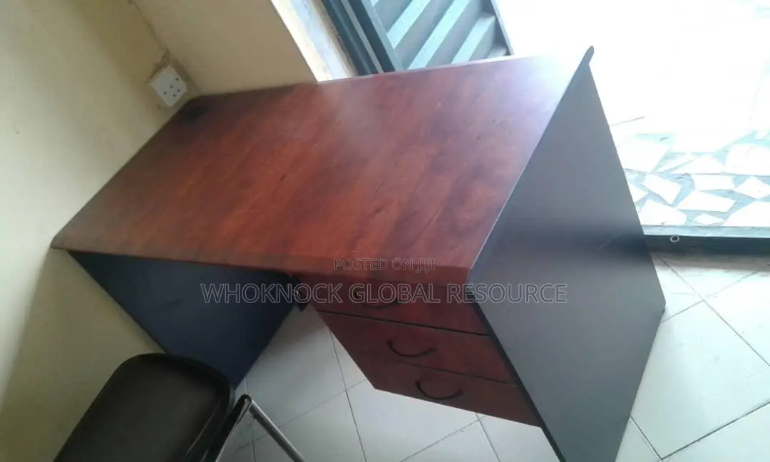 Office Table 1200 Apple