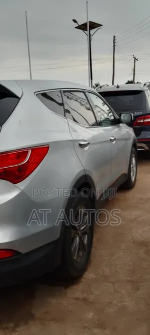 Hyundai Santa Fe Limited 4dr SUV (3.3L 6cyl 6A) 2015 Silver