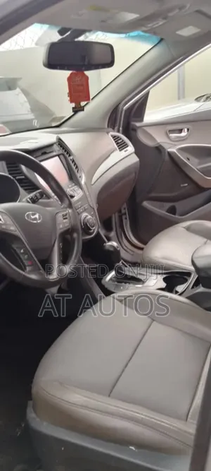 Hyundai Santa Fe Limited 4dr SUV (3.3L 6cyl 6A) 2015 Silver