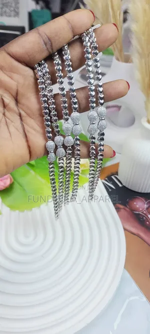 Bow Tie Slim Wrist Hand Chain