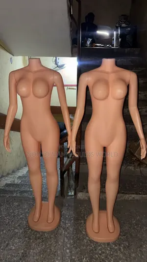 Size 10 Plastic Female Head Less Mannequin