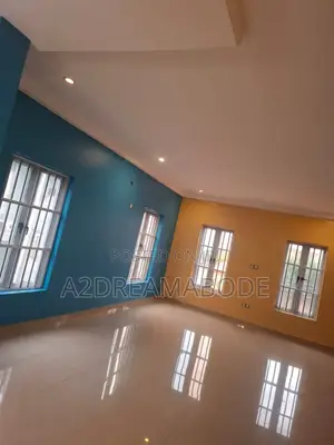 6bdrm Duplex in Omole Phase 2, Ikeja for rent