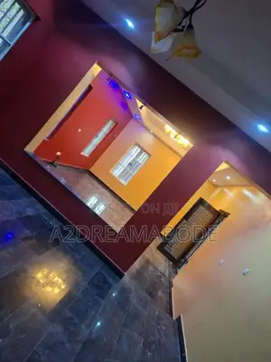 6bdrm Duplex in Omole Phase 2, Ikeja for rent