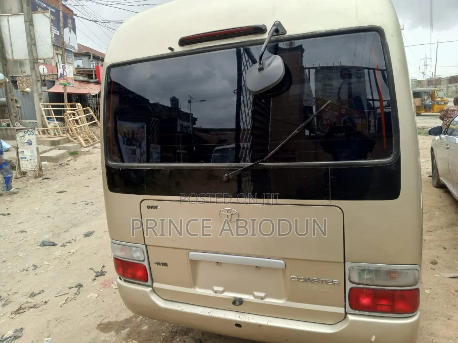Toyota Coaster 2012 Gold