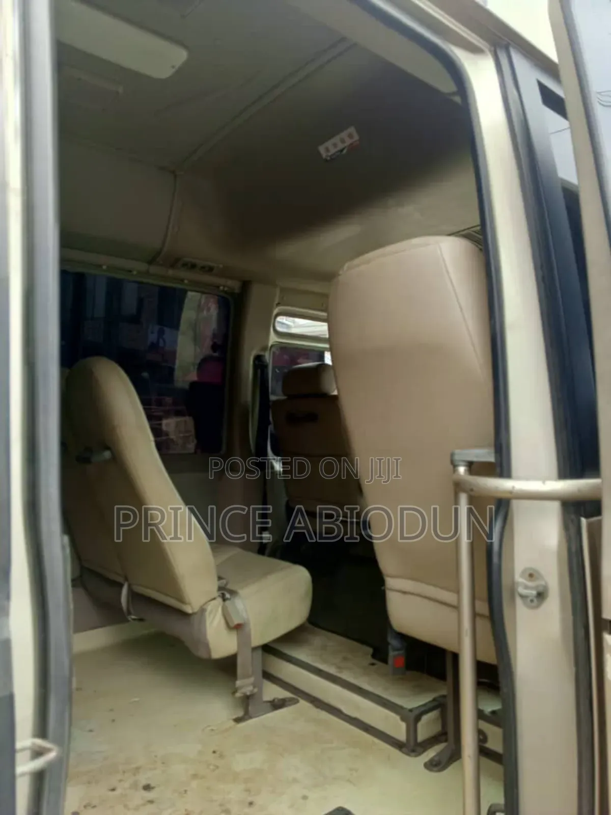 Toyota Coaster 2012 Gold