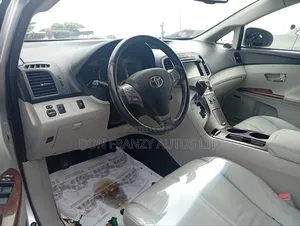 Toyota Venza V6 2010 Silver