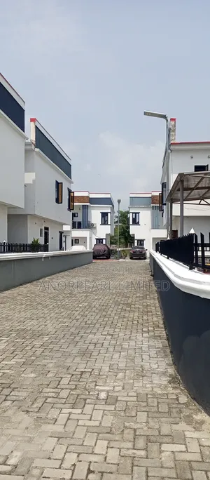 Furnished 3bdrm Duplex in Zylus Court, Bogije for sale