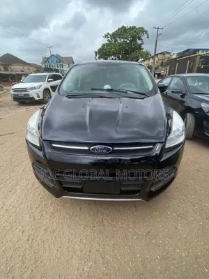 Ford Focus Titanium 4dr Hatchback (2.0L 4cyl 6AM) 2014 Black