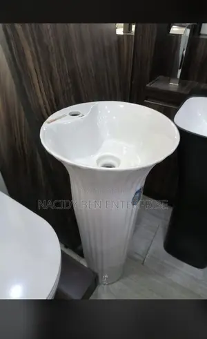Freestanding Pedestal Washand Basin