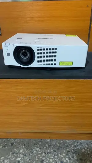 Open Box Laser Projector In Lagos Ikeja, Lekki, Abuja,