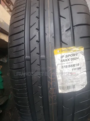 275/55r19 Dunlop Tyre