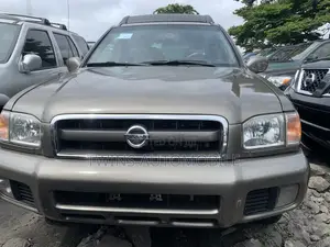 Nissan Pathfinder SE 4x4 2004 Gray