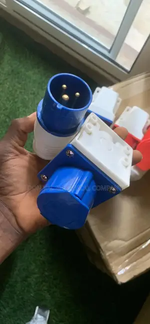 3pins Industrial Socket and Plug 16amps