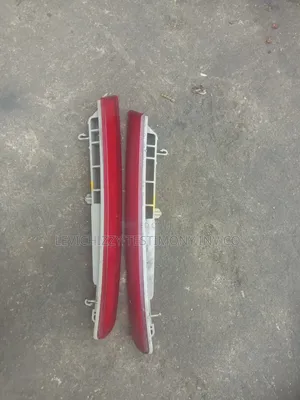 2011,2012,2013,2014 Ford Explorer Back Bumper Reflector