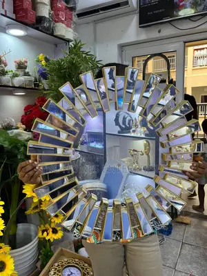 Beautiful Gold Wall Mirror (Bathroom/Sitting Room)