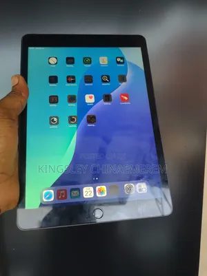 Apple iPad 10.2 (2020) 32 GB Gray