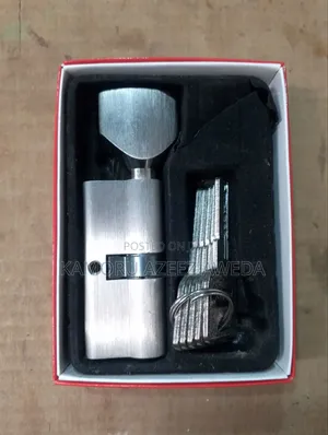 Tom Tom Cylinder for Toilet Big Key