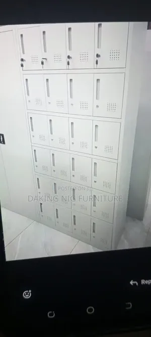 24 Doors Locker