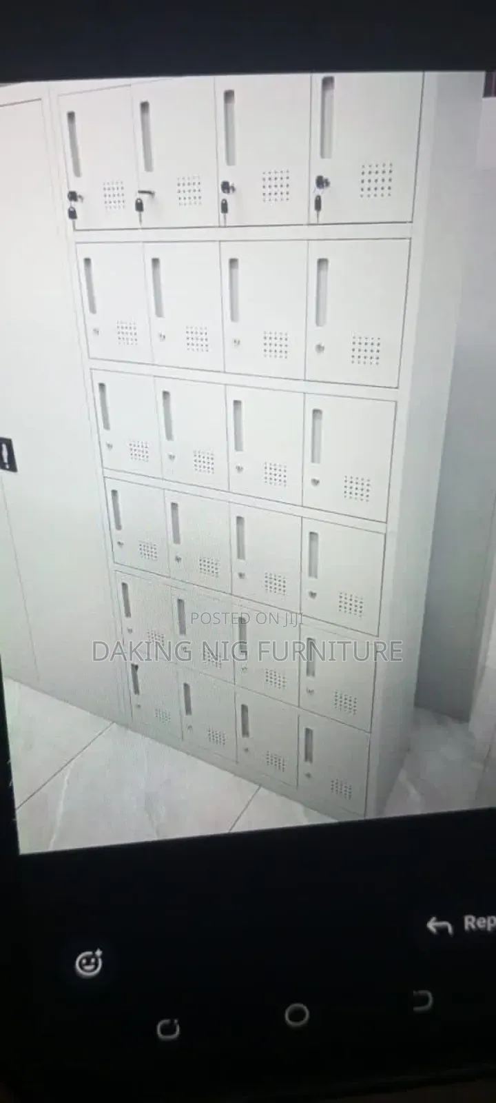 24 Doors Locker