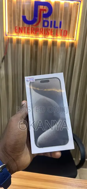 New Apple iPhone 15 Pro Max 256 GB
